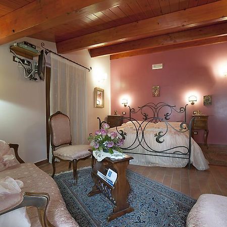 B&B La Ginestra Civita Habitación foto